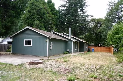 116 N Boundary Ave, Cave Junction, OR 97523 photo 1