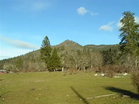 460 Browns Rd, Williams, OR 97544 photo 2