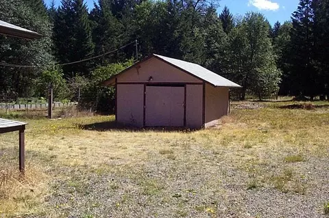 4368 Dick George Rd, Cave Junction, OR 97523 photo 3