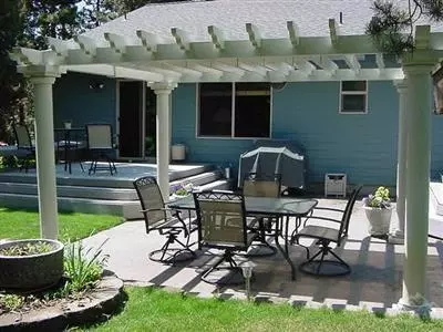 17250 Jacinto Rd, Bend, OR 97707 photo 2