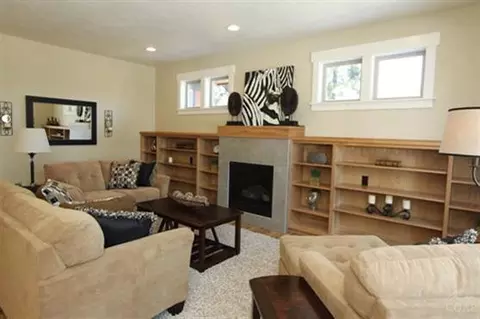 2463 NW Shields Dr, Bend, OR 97701 photo 3