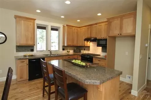 2463 NW Shields Dr, Bend, OR 97701 photo 6