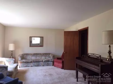 835 E Main St, John Day, OR 97845 photo 8