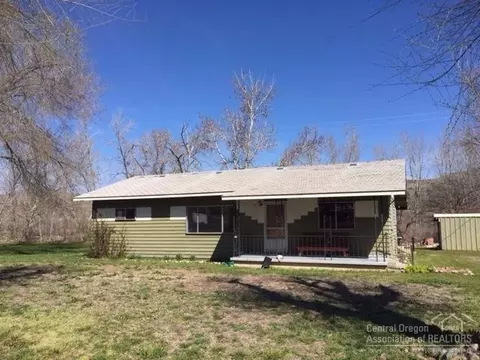 835 E Main St, John Day, OR 97845 photo 1