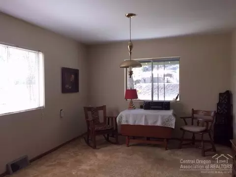 835 E Main St, John Day, OR 97845 photo 11