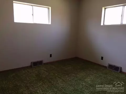 835 E Main St, John Day, OR 97845 photo 15