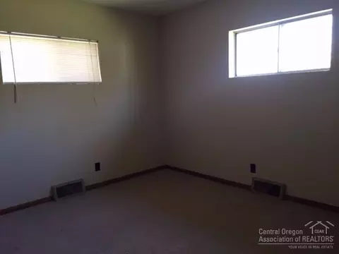 835 E Main St, John Day, OR 97845 photo 14