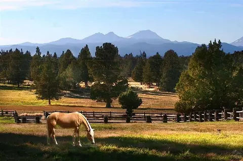 61752 Gosney Rd, Bend, OR 97702 photo 1