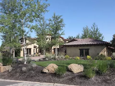 23040 Brushline Ct, Bend, OR 97701 photo 2