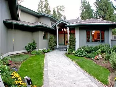 61457 Tam Mcarthur Loop, Bend, OR 97702 photo 2