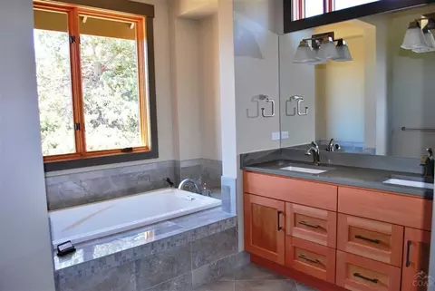 19473 Stafford Loop, Bend, OR 97702 photo 11
