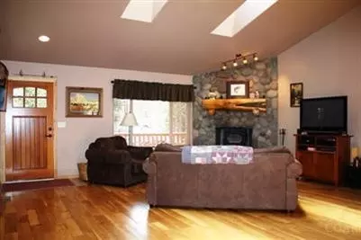 17230 Downey Rd, Bend, OR 97707 photo 3