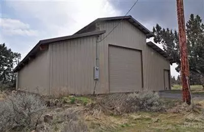 21489 Young Ave, Bend, OR 97701 photo 4