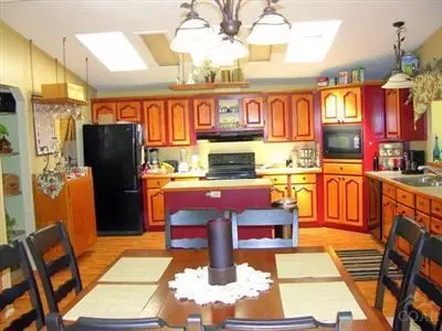 17151 Island Loop Way, Bend, OR 97707 photo 4