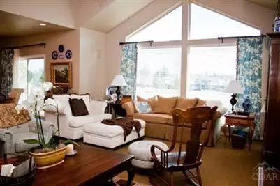 19244 Green Lakes Loop, Bend, OR 97702 photo 6