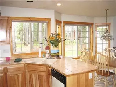 55700 Wagon Master Way, Bend, OR 97707 photo 5