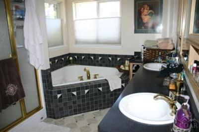 63940 NE Pioneer Loop, Bend, OR 97701 photo 8