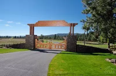 63560 Johnson Rd, Bend, OR 97701 photo 2
