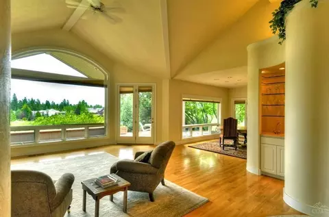 19226 Green Lakes Loop, Bend, OR 97702 photo 3