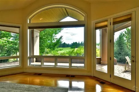 19226 Green Lakes Loop, Bend, OR 97702 photo 4