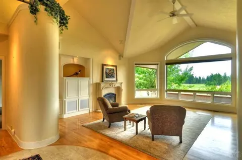 19226 Green Lakes Loop, Bend, OR 97702 photo 5