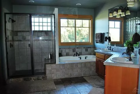 63445 Overtree Rd, Bend, OR 97701 photo 16