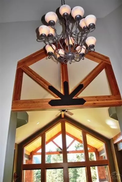 63445 Overtree Rd, Bend, OR 97701 photo 5