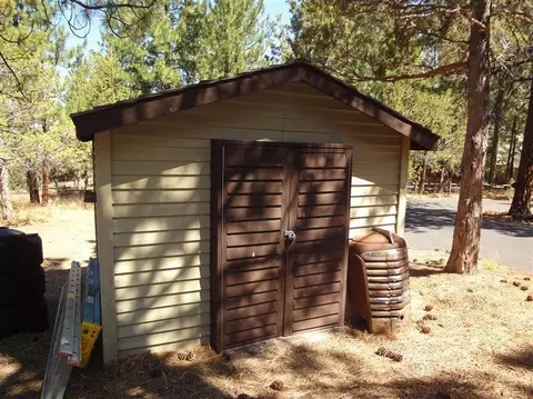 63335 Saddleback Dr, Bend, OR 97701 photo 11