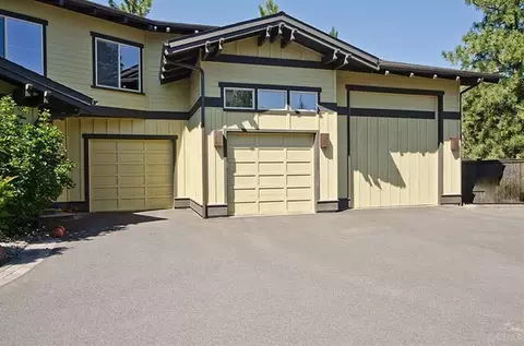 2504 NW Shields, Bend, OR 97701 photo 3