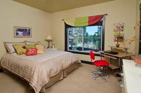 2504 NW Shields, Bend, OR 97701 photo 22