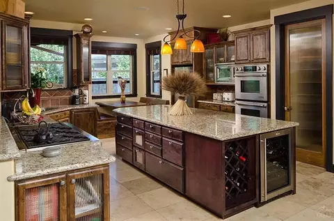 2504 NW Shields, Bend, OR 97701 photo 7