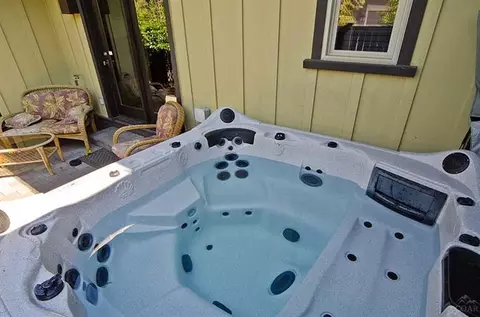 2504 NW Shields, Bend, OR 97701 photo 17