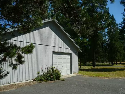 17824 Grimm Rd, Bend, OR 97707 photo 12