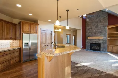 56540 Sunstone Loop, Bend, OR 97707 photo 4