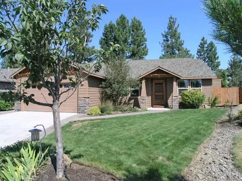 19525 SW Fishhawk Loop, Bend, OR 97702 photo 1