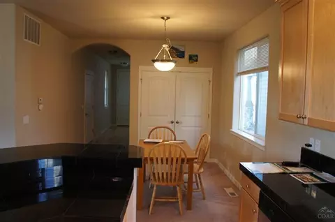 856 NE Locksley Dr, Bend, OR 97701 photo 9