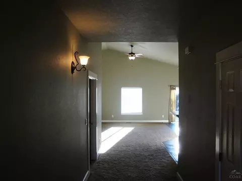 63422 Stacy Ln, Bend, OR 97701 photo 4