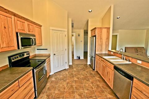 16452 Spunky Dr, Bend, OR 97701 photo 2