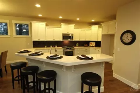 19139 Chiloquin Dr, Bend, OR 97701 photo 9