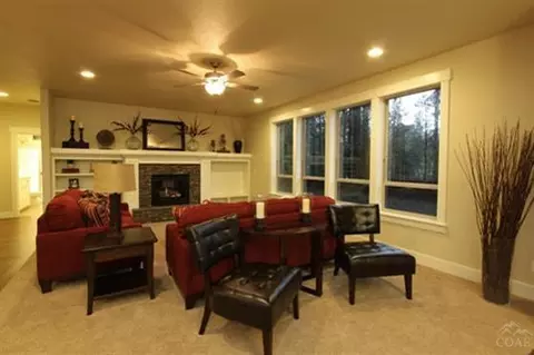 19139 Chiloquin Dr, Bend, OR 97701 photo 5