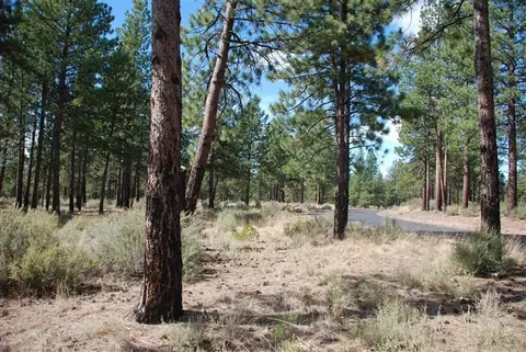 18863 Sutherland Ct, Bend, OR photo 3