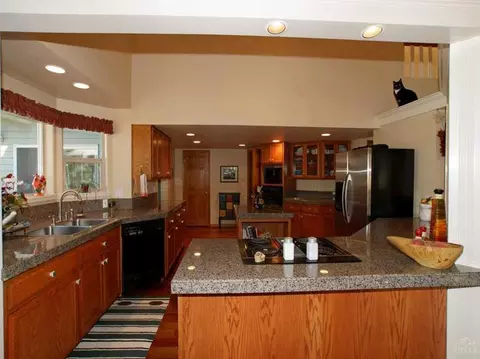 60601 Tekampe Rd, Bend, OR 97702 photo 3