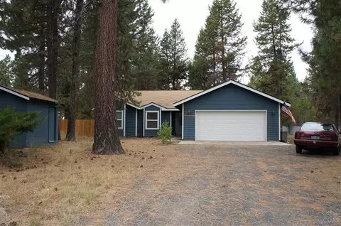 56731 Stellar Dr, Bend, OR 97707 photo 3