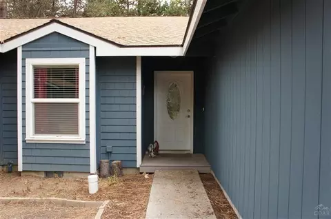 56731 Stellar Dr, Bend, OR 97707 photo 2