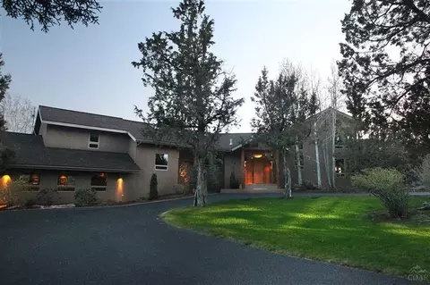 65475 Tweed Rd, Bend, OR 97701 photo 2
