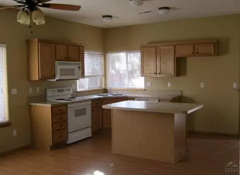 61127 Larkspur Loop, Bend, OR 97702 photo 5