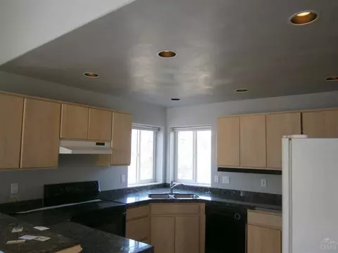 20834 NW Solstice Dr, Bend, OR 97701 photo 5
