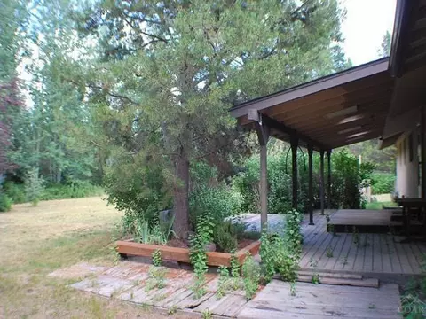 17240 Covina Rd, Bend, OR 97707 photo 3