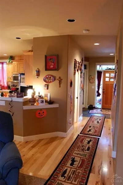 63121 NE Brookstone Ln, Bend, OR 97701 photo 2