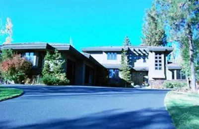 19160 Green Lakes Loop, Bend, OR 97702 photo 1